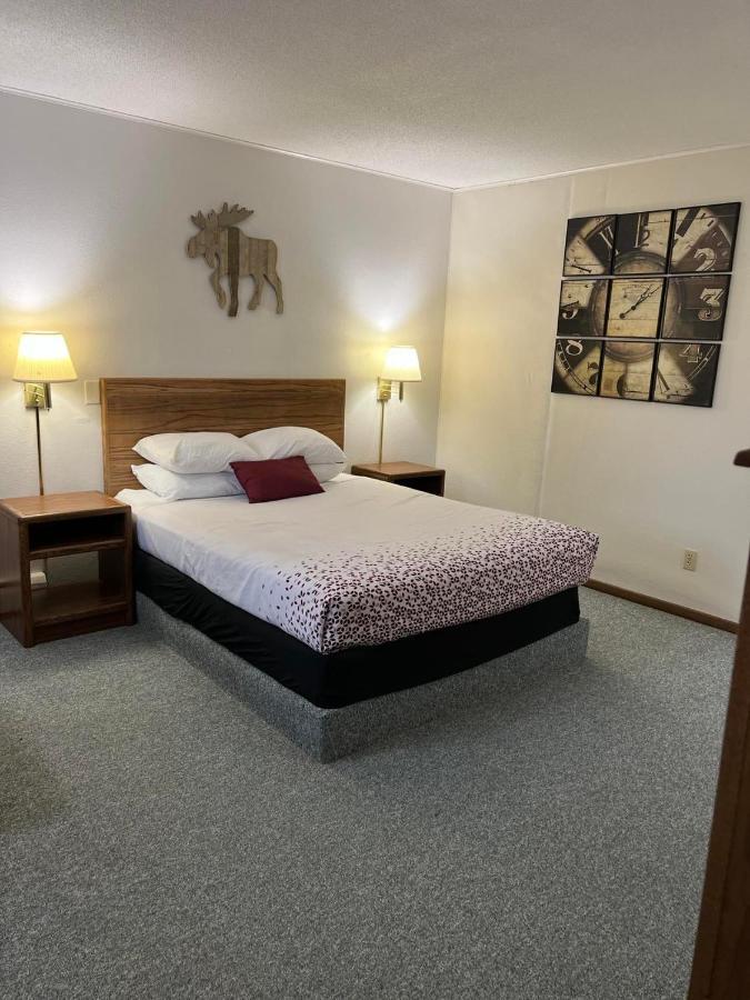Northwoods Motel Ladysmith Buitenkant foto